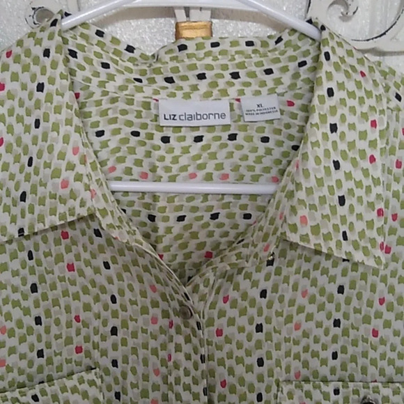 LIZ CLAIBORNE SILK LIKE, LONG SLEEVES WITH ROLL UP TABS  BLOUSE TUNIC TOP - Picture 2 of 6